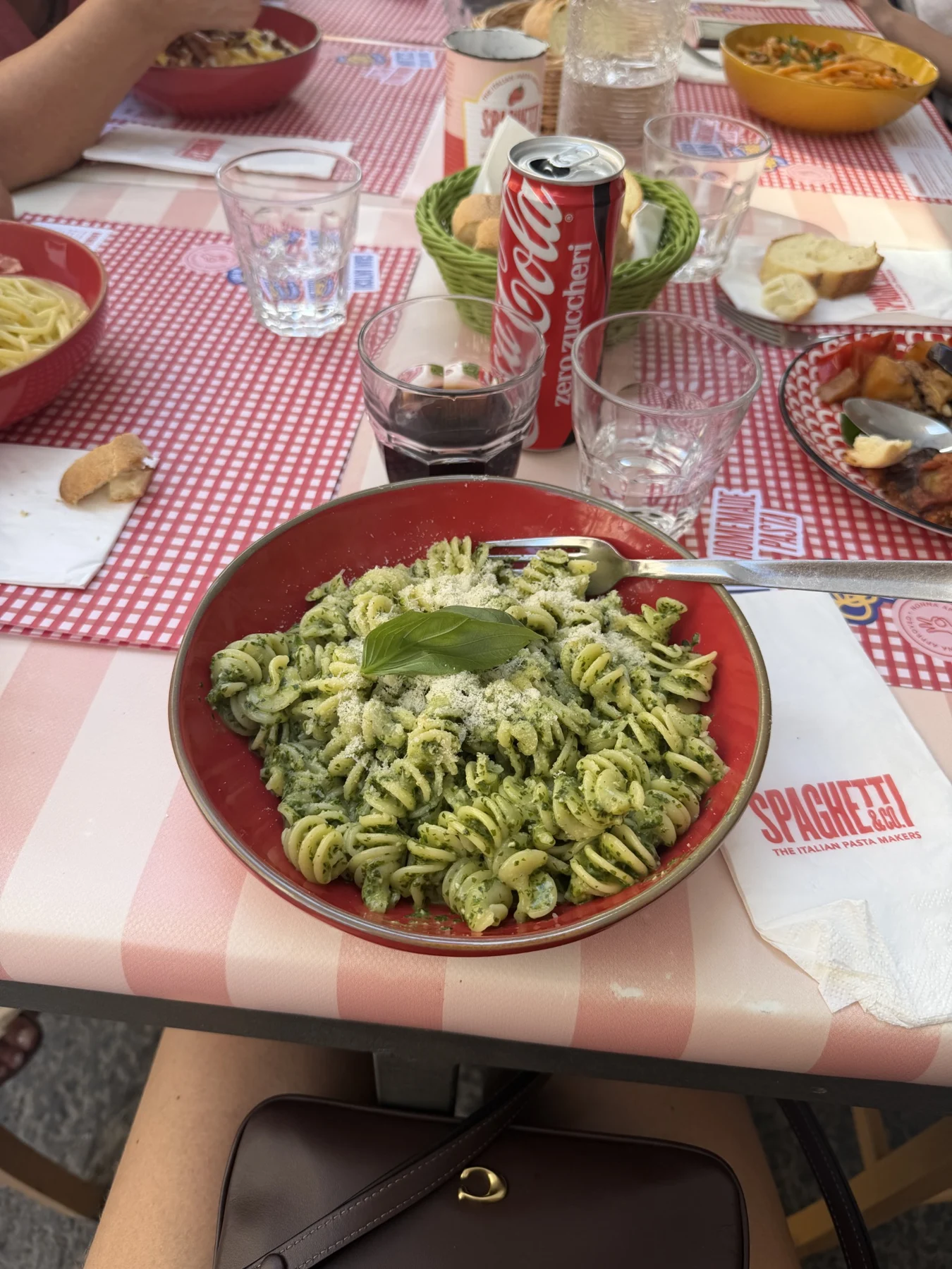 La pasta también tiene su lugar en el viaje.